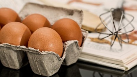 50% от пилешкото е вносно, яйцата няма да поскъпнат за Великден, румънските подбиват цената