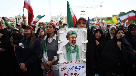 Аятолах Хаменей: Мястото на САЩ в Персийския залив е на дъното на водите