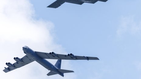 САЩ обновяват системи за електронна война на бомбардировачите B-2