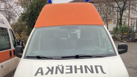 Шофьор с комоцио след верижна катастрофа