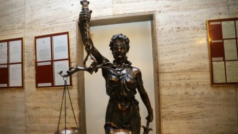 Пуснаха вкъщи Ивет, убила актрисата Виолета Донева
