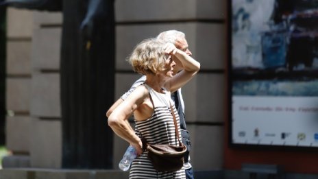 Слънчево и горещо остава днес, температурите до 39&deg;