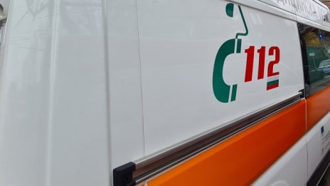 Две коли се удариха при тунел „Топли дол“