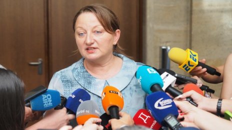 Деница Сачева: При сегашното положение по-честното решение си остават изборите