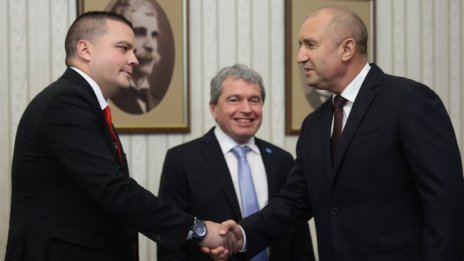 Радев приема ИТН утре в 12 часа