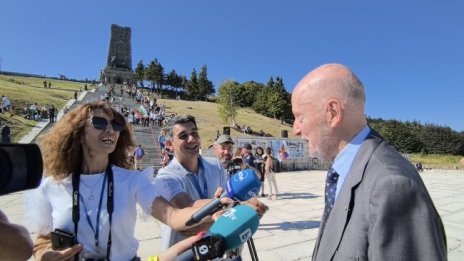 Симеон Сакскобургготски: Ще разкажа повече на внуците си за Шипка