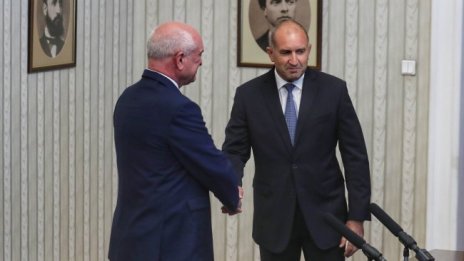 Пореден опит за кабинет: Главчев идва с папката при Радев