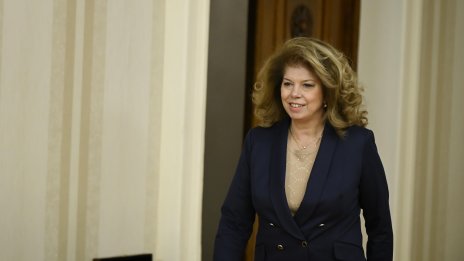 По &bdquo;домовата книга&ldquo;: Президентът Йотова започва консултациите за служебен премиер