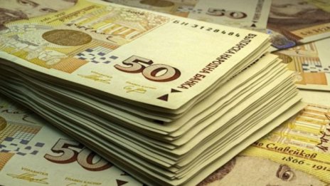 Обвиниха двама, изтеглили 120 000 лева с измама