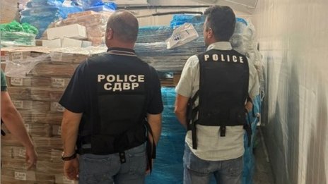 СДВР разкри 35 т масло и пилешко, забранени за човешка консумация