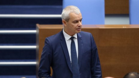 Представители на "Възраждане" изгледали пиесата на Малкович