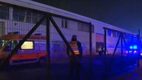 Единият от пострадалите в халето е в тежко състояние