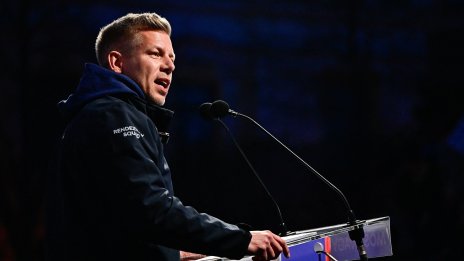 В случай че победи Орбан, Мадяр ще трансформира отбраната на Унгария