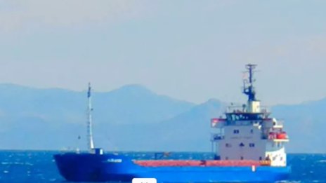 Двама моряци са в по-тежко състояние от ударените кораби в Черно море