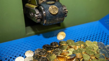 Над 37% от българите смятат себе си за бедни