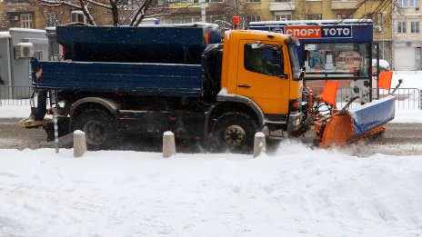170 снегорина са чистили улиците в столицата тази нощ