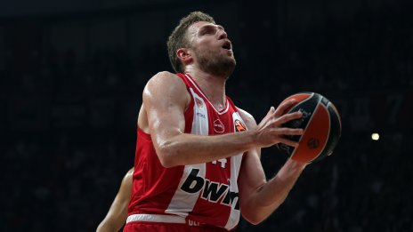 Анкета: Александър Везенков е най-добрият играч извън НБА