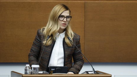 Петрова: България няма да предоговаря условията за членство на РСМ в ЕС