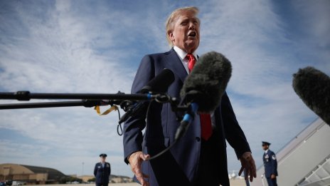 Тръмп срещу медиите: CNN, MSNBC и Politico с ограничен достъп до Белия дом