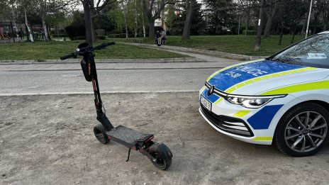 11-годишен се заби с тротинетка в кола