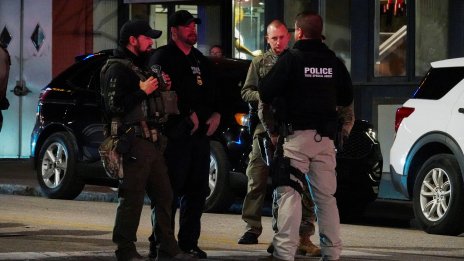 Четирима убити и 10 ранени при стрелба по време на семейна сбирка