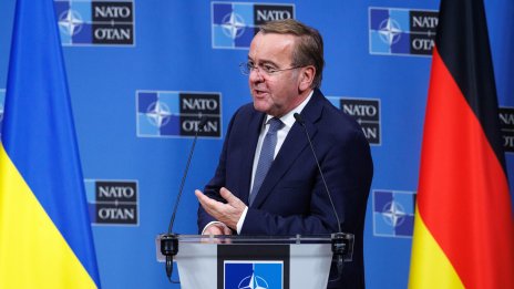 Писториус не е оптимист относно "стената от дронове" на ЕС срещу Русия
