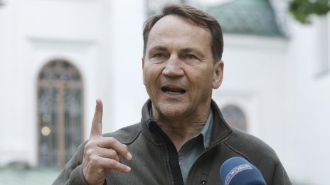 Полски министър призова Украйна да удря руски рафинерии, Москва му отвърна