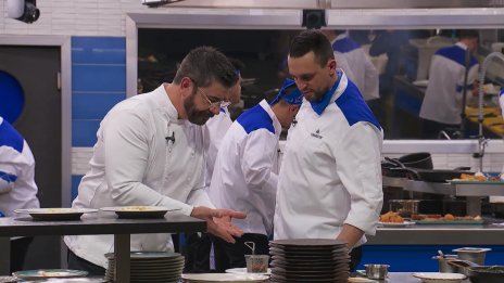 Шеф Ангелов свали куртката на Симеон в Hell&rsquo;s Kitchen