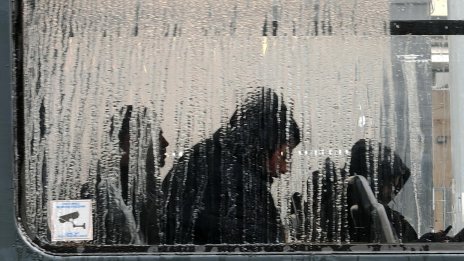 До 200 литра дъжд и спад с 20 градуса: Мощни бури идват към Балканите