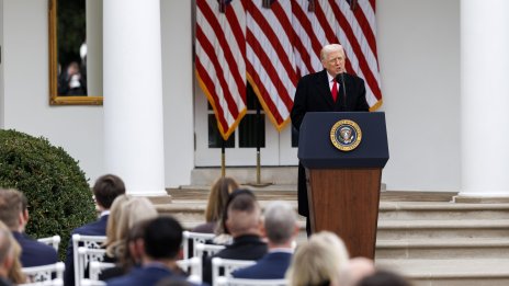 Тръмп се закани: Въздушното пространство над и около Венецуела ще бъде затворено