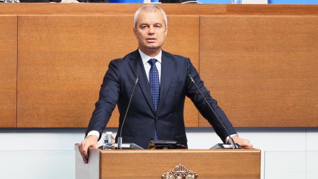 Костадинов от трибуната на НС: България ще бъде извадена от еврозоната 