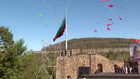 Мъж е паднал от скала в крепостта "Царевец"