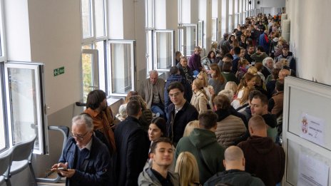 Рекордна избирателна активност в Сърбия - близо 67% гласуваха 