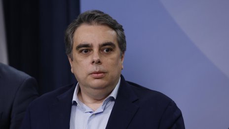 ПП за 100-те днина Радев: Напълни властта със службогонци от стария модел