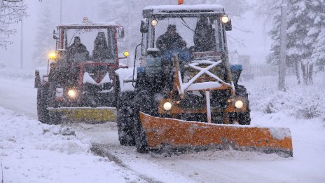 Снегът остави  без ток 40 села и квартали в Габровско