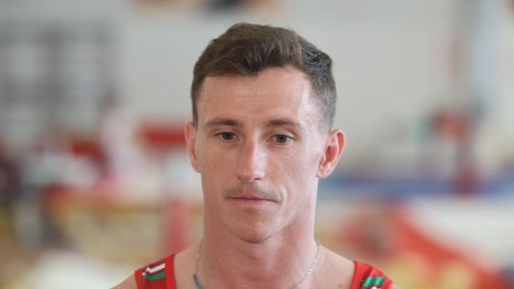 Шампионът по гимнастика Еди Пенев разкрива, че е гей