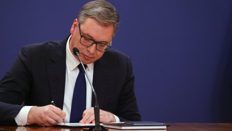 Вучич призна: Аз сам влязох в реанимацията при обгорелите македонски младежи