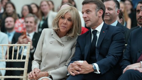 Семейство Макрон съди американка, направила предаване за транссексуалността на Брижит