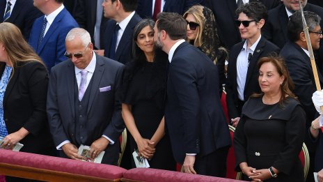 Уша се появи без сватбената си халка, има ли проблеми в семейство Ванс? 