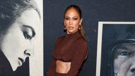 Джей Ло доказа, че кафявото е новото черно