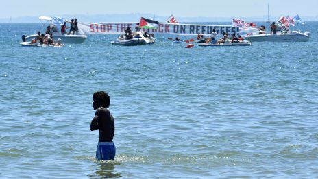 Потъна кораб с мигранти в Средиземно море, над 70 души са в неизвестност