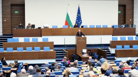 Извънредно заседание на НС утре заради горивата и кризата в Близкия изток