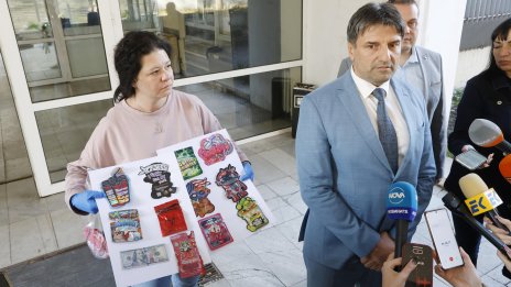 Примамка за деца: Продават дрога в цветни пликчета за бонбони и семки