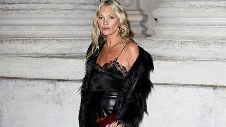 Разголената Кейт Мос привлече погледите на дефилето на Tom Ford