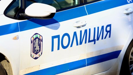 Мъж стреля с прашка по деца, полицията го задържа