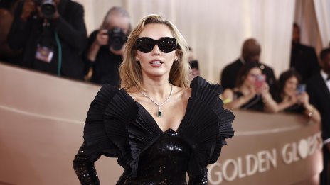 Майли Сайръс се завръща в образа на Хана Монтана СНИМКИ