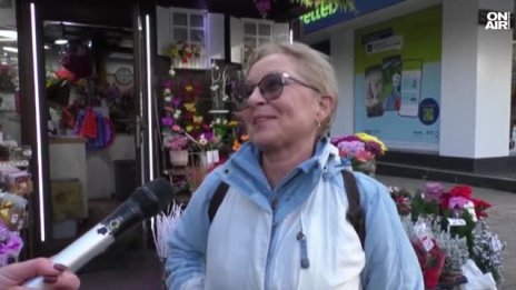 Последен уикенд преди Коледа: Колко харчи българинът за подаръци?