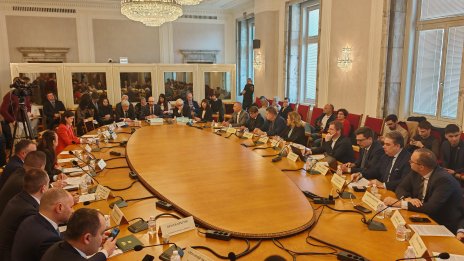 Бюджетната комисия гласува на второ четене удължителния бюджет