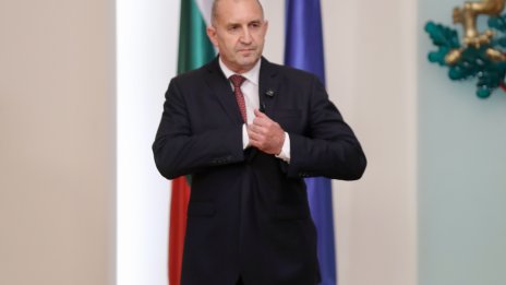 Кой кой е в кабинета на Румен Радев 