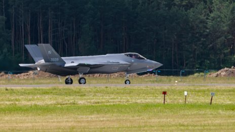 Финландия засилва въоръжението на F-35 с нова поръчка на интелигентни бомби